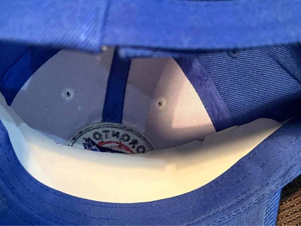 NEW MLB Vintage Toronto Blue Jays x Budweiser Caps (Lot of 4) - photo 4