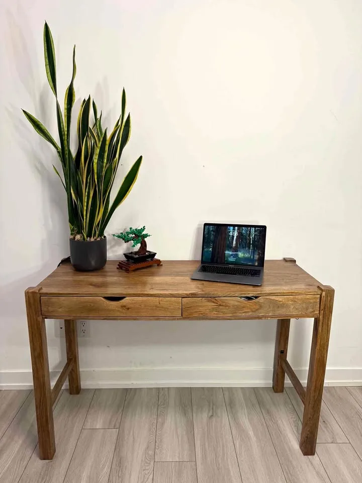 Solid wood Desk - FREE DELIVERY! thumbnail