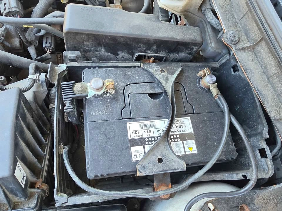 2011 Mazda MAZDA3 - photo 2