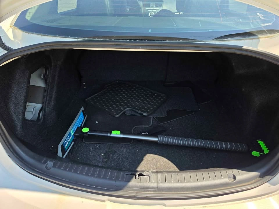 2011 Mazda MAZDA3 - photo 5