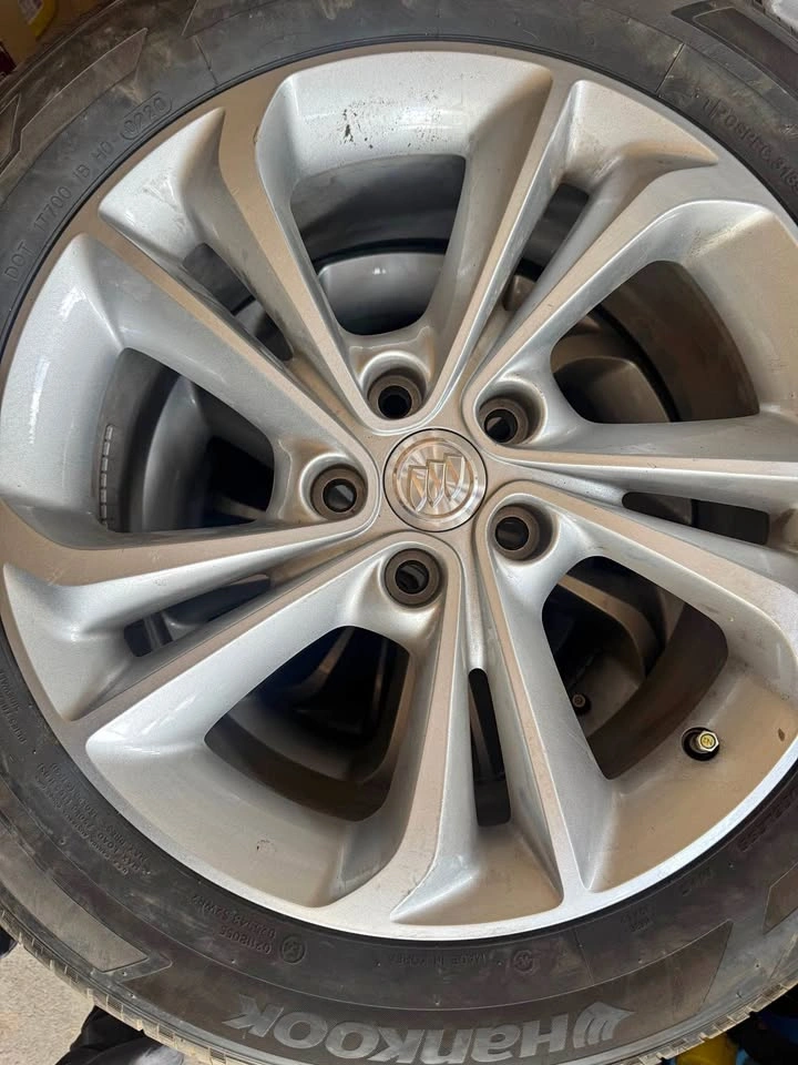 225/55R18 Hankook Tires & 18" OEM Buick Rims (5x115)