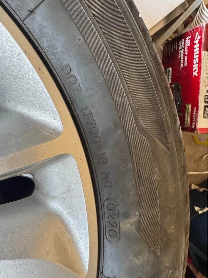 225/55R18 Hankook Tires & 18" OEM Buick Rims (5x115) - photo 4