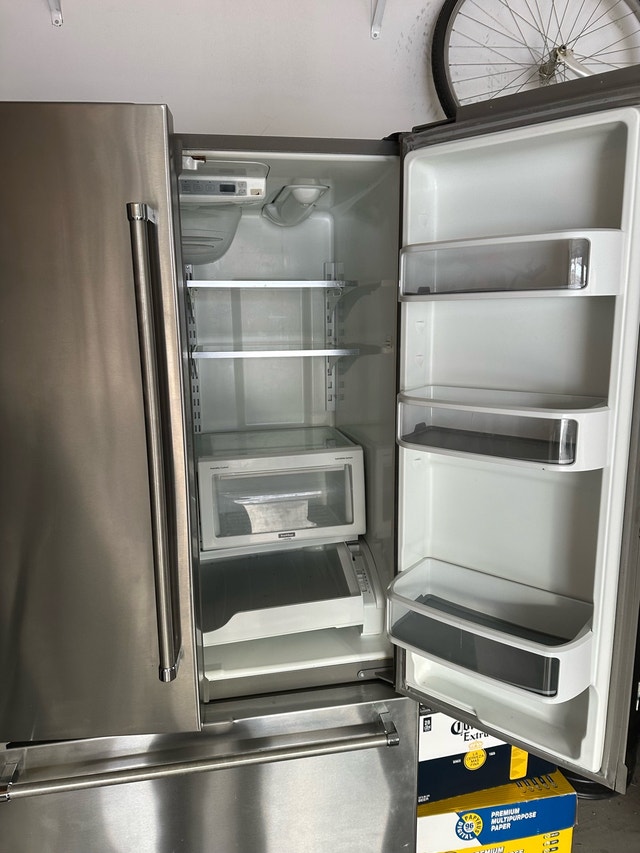 KitchenAid 22 Cu Ft Counter-Depth French Door - photo 2