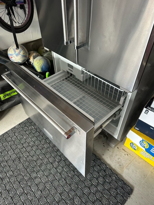KitchenAid 22 Cu Ft Counter-Depth French Door - photo 4