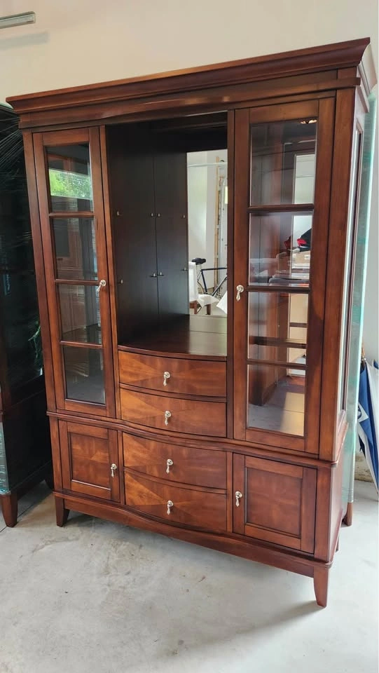 Dining Table Set- 6 chairs and Hutch - photo 2