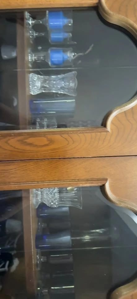 Assorted Decorative Items - photo 2