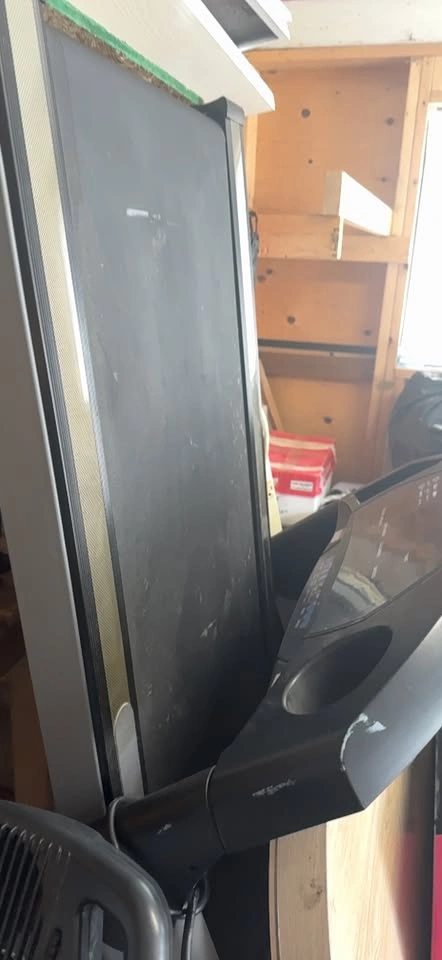 Treadmill - photo 2