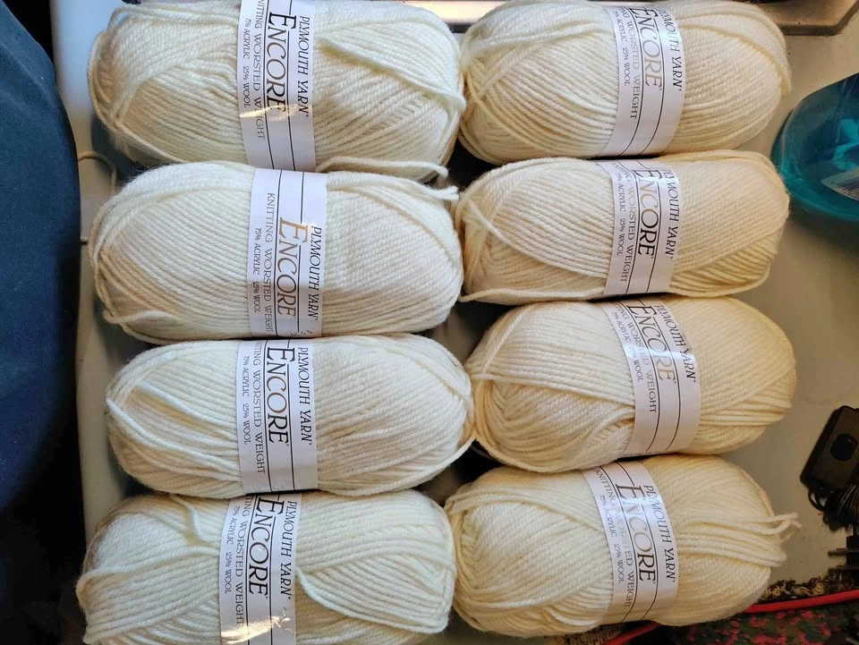 Lot of 8 Plymouth Encore Yarn (256 - Ecru)