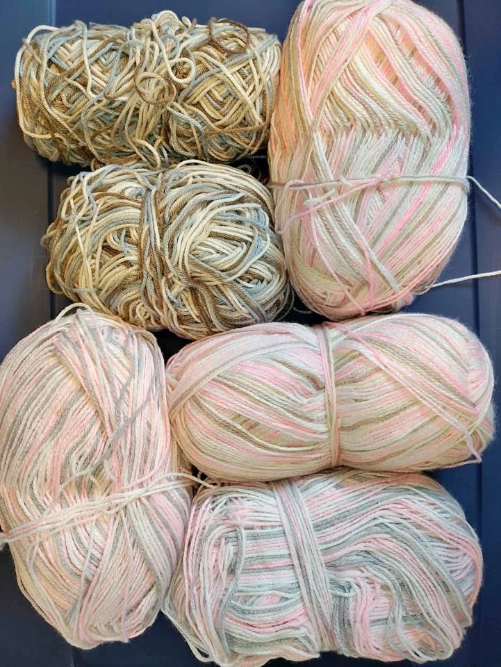 Miscellaneous Acrylic Yarn (35 oz +)