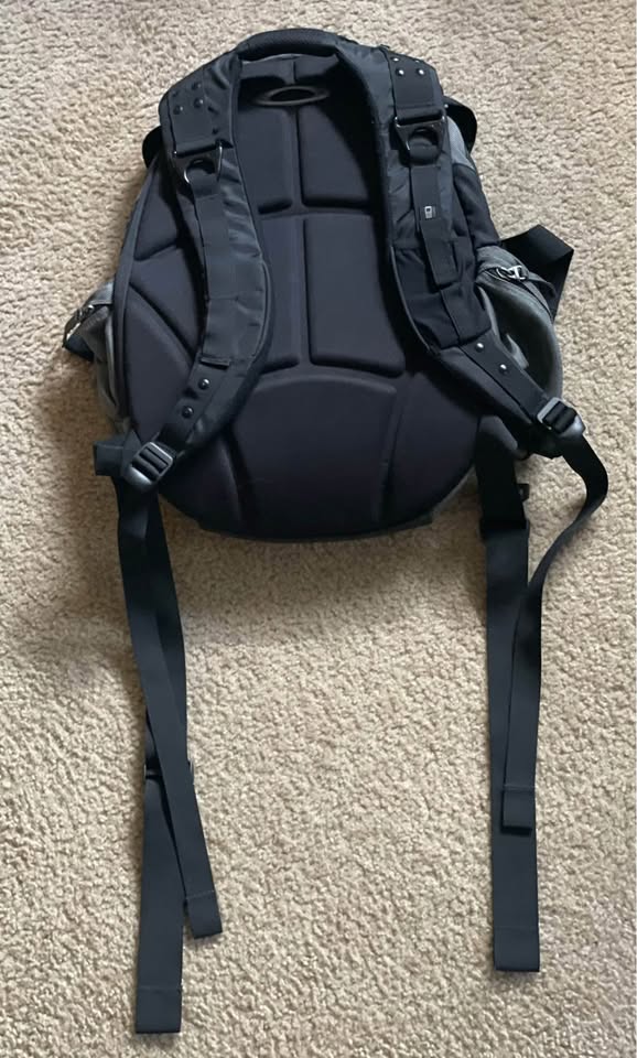 Oakley Icon 3.0 Tactical Backpack. Rare/Vintage, $200 OBO! - photo 3