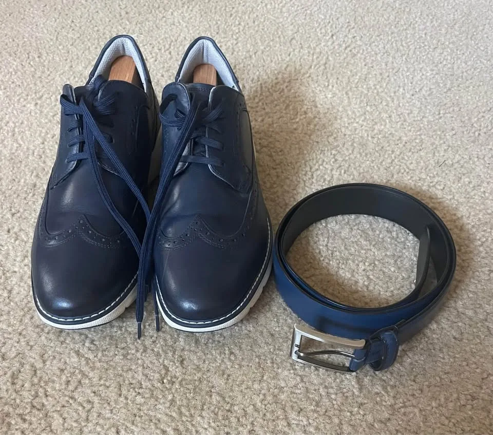 Florsheim Wing Tip Shoes, Navy, Size 10.5 + Belt image indicator(2)