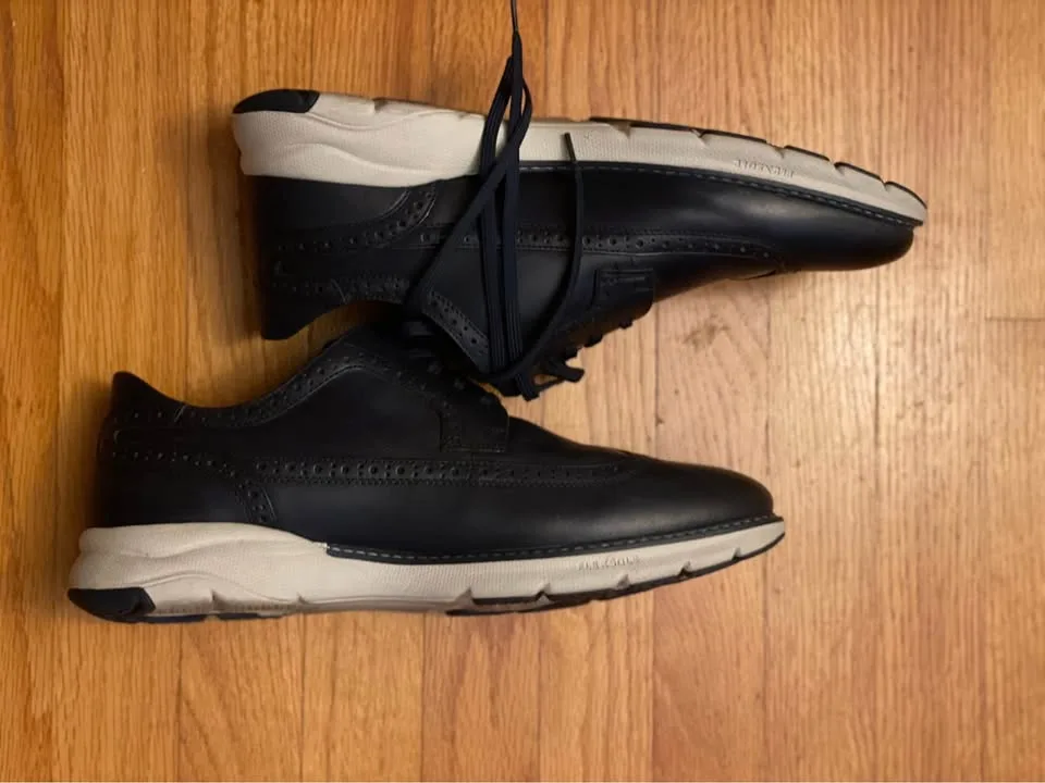 Florsheim Wing Tip Shoes, Navy, Size 10.5 + Belt image indicator(5)