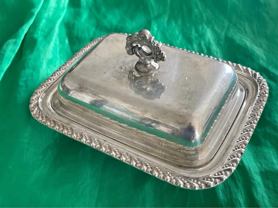 Wm. A. Rogers Silver Plate Covered Butter Dish