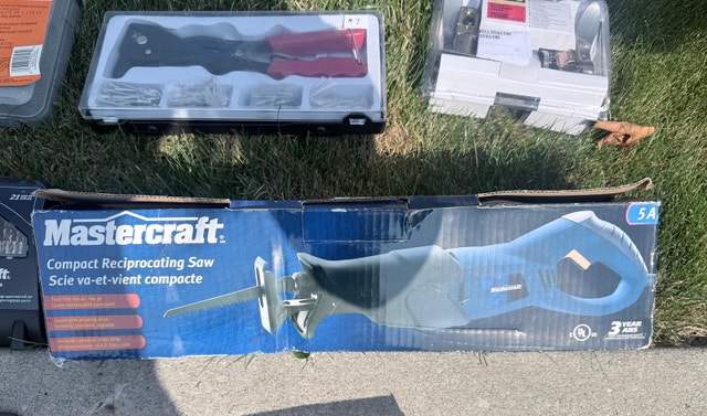 Compact Reciprocating Saw