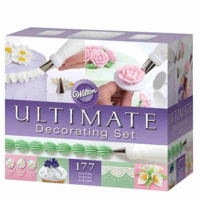 Wilton Cake Decorating Kit