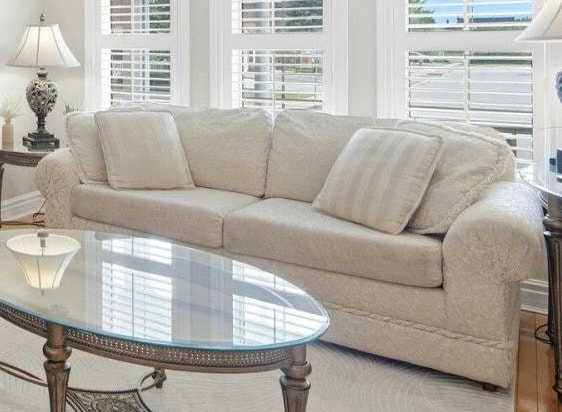 Sofa w/ 4 Pillows