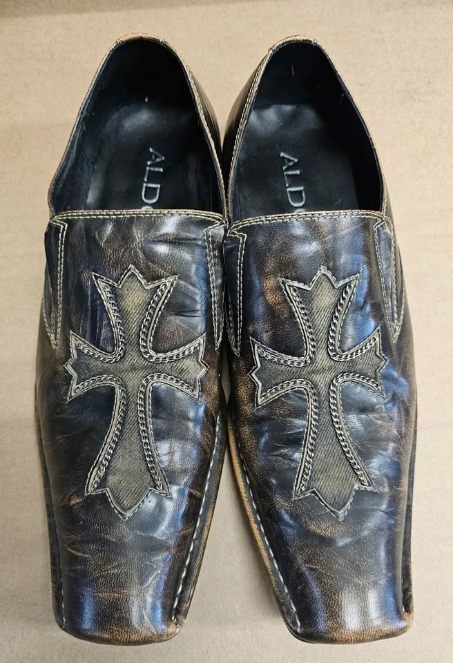 ALDO Kaman Men's Y2K Gothic Cross Distressed Leather Loafers - photo 2