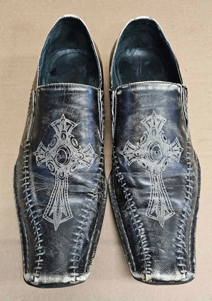 ALDO Men's Y2K Gothic Cross Distressed Leather Loafers Size 8 - photo 2