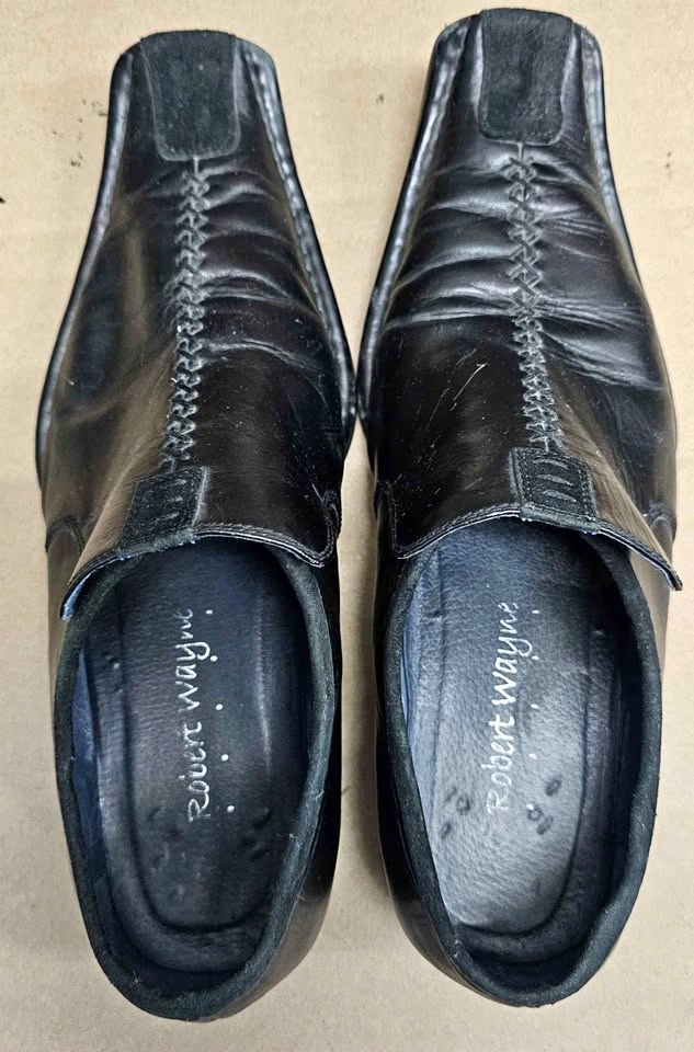 Robert Wayne Men's Y2K Black Leather Square Toe Loafers - 8