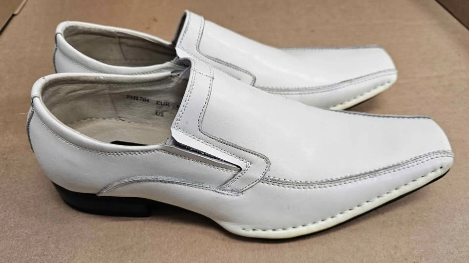 Vangelo Men's White Leather Square Toe Loafers - Size 9 - photo 3