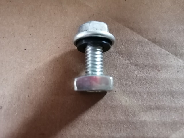 5/16 (18) x 3/4 GR 2 Bin Bolts - photo 2
