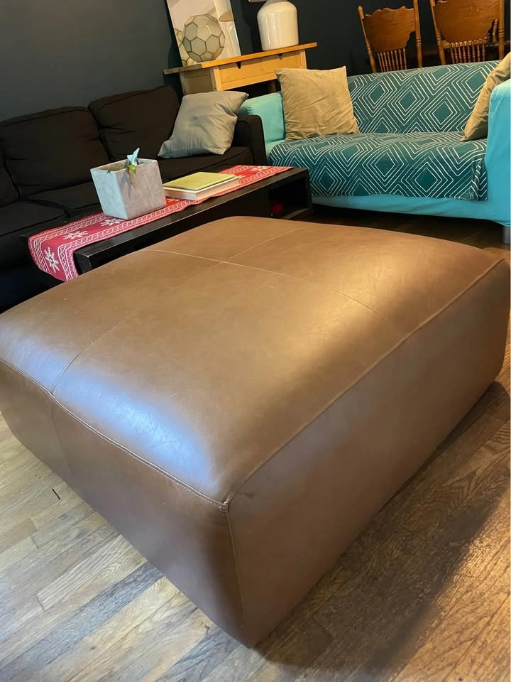 WILLIAMS SONOMA Leather ottoman - photo 2