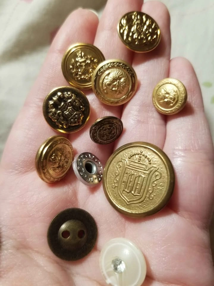 Random Assortment of Buttons - photo 5