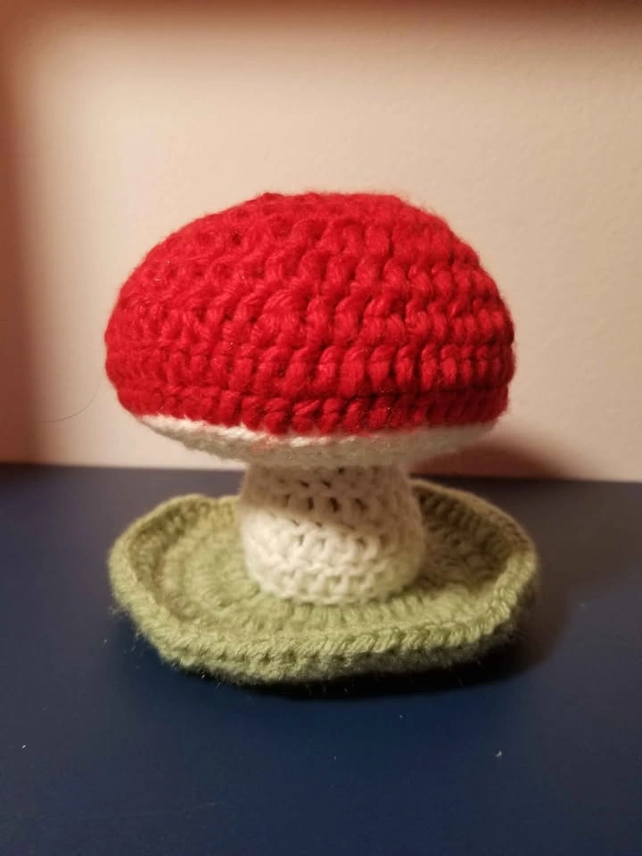 Jewelry Holder Display Red Mushroom Crochet - photo 3