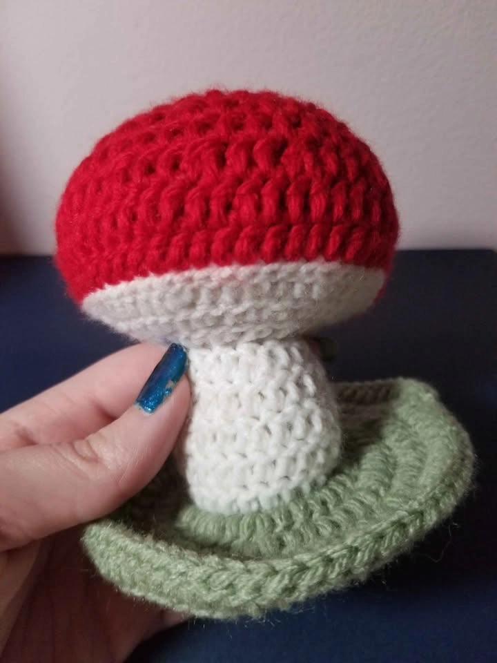 Jewelry Holder Display Red Mushroom Crochet - photo 4