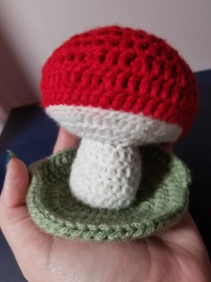 Jewelry Holder Display Red Mushroom Crochet - photo 5