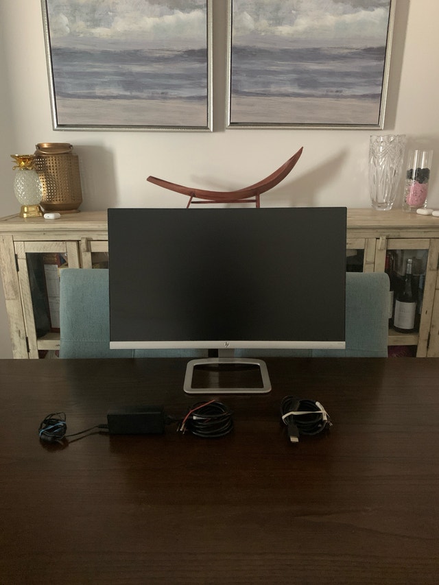 24” HP Monitor (1080p IPS) + Stand & All Cables