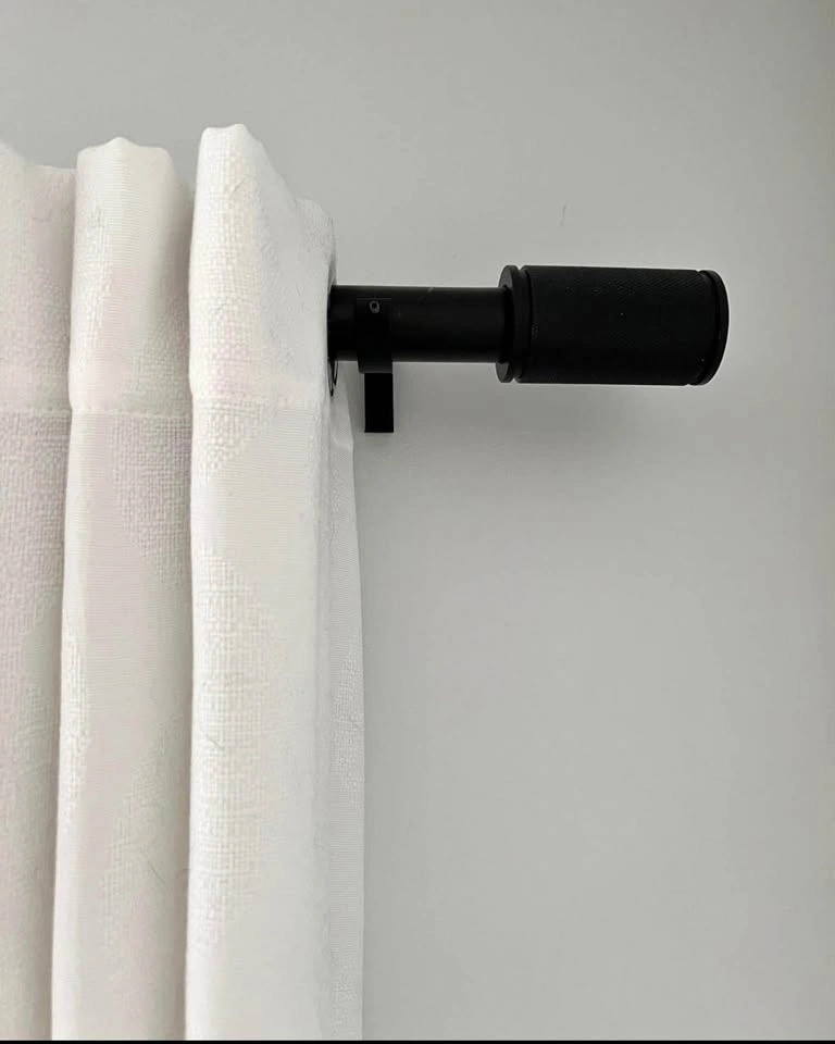 Long white curtains - photo 2