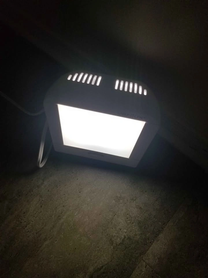 Portable White Light Therapy Lamp Verilux HappyLight - photo 5