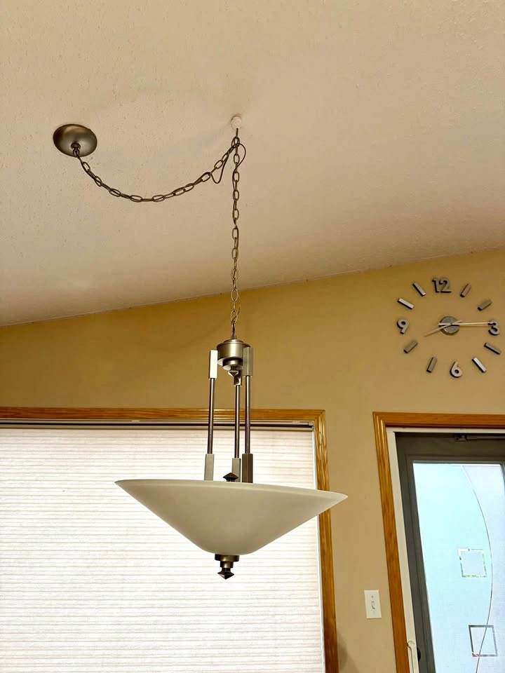 Dining area pendant hanging light