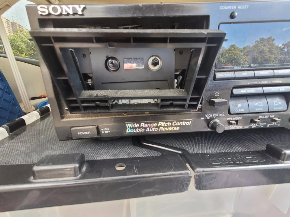 Sony TC-WR565 Stereo Dual Cassette Deck For Parts Or Repair - photo 3