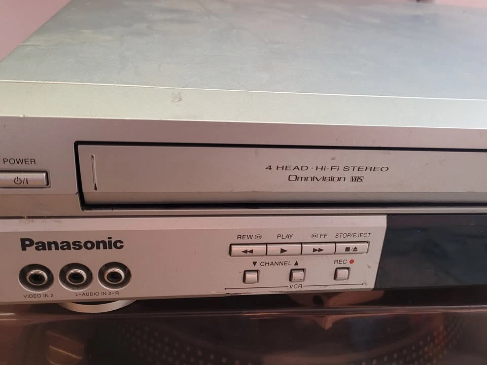 Panasonic PV-D4743S DVD VCR VHS 4-Head Hi-Fi Combo Player - photo 3
