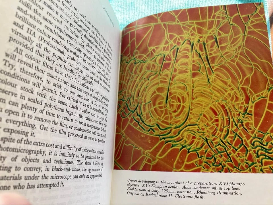 Vintage 1971 Amateur Photomicrography Book By M.I. Walker - photo 3
