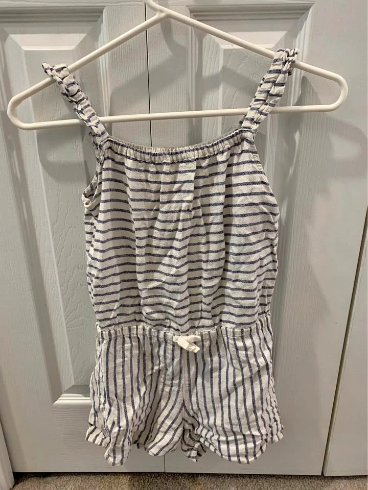 Oshkosh Girls Romper (Size 7)