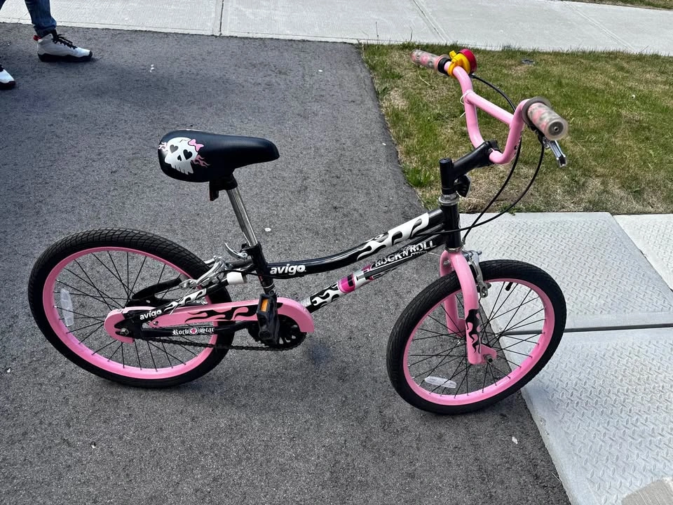 Avigo Rock Star Kids Bike Pink Black 16”