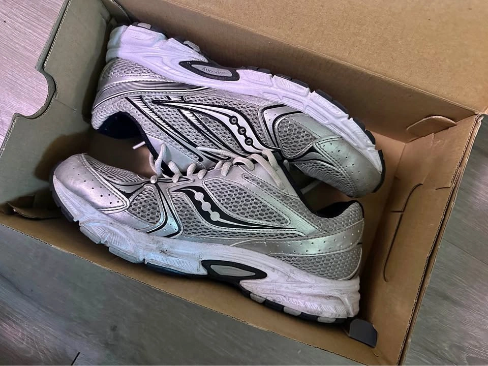 saucony