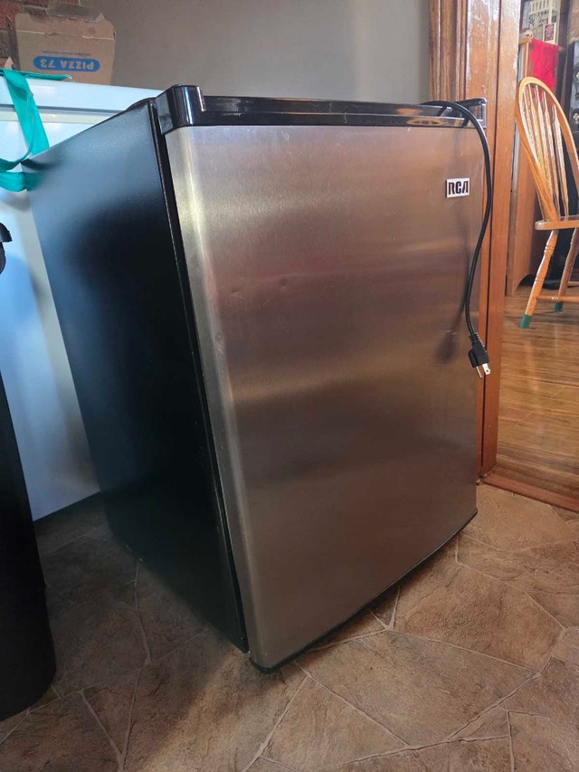 RCA Mini Fridge