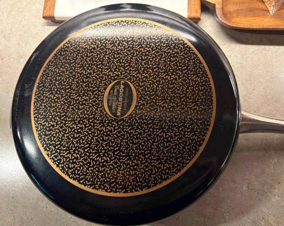 Lagostina Non-Stick Cookware Set (2 Pieces with Lids) - photo 3