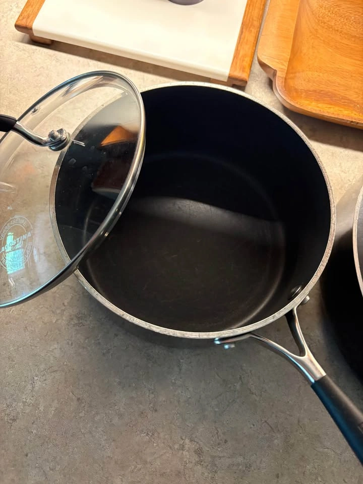 Lagostina Non-Stick Cookware Set (2 Pieces with Lids) - photo 4
