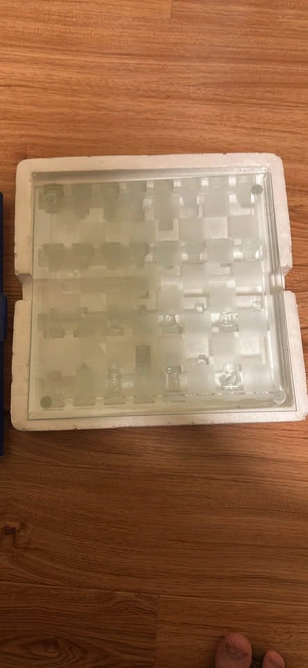 Star Glass Chess Set - photo 2