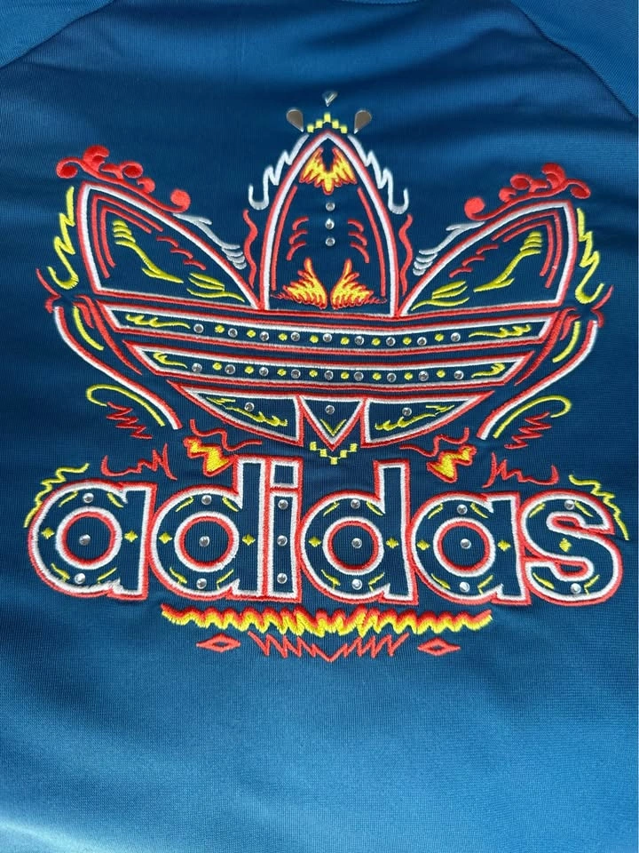 Adidas embroidered track jacket Size: Adult Small - photo 2