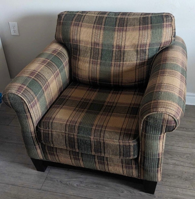 FREE Plaid Armchair
