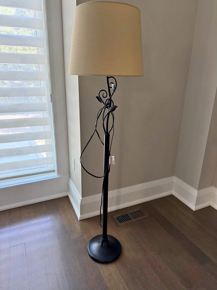 Floor lamp