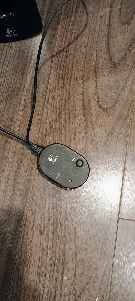 Logitech Z313 2.1 Speaker System image indicator(3)