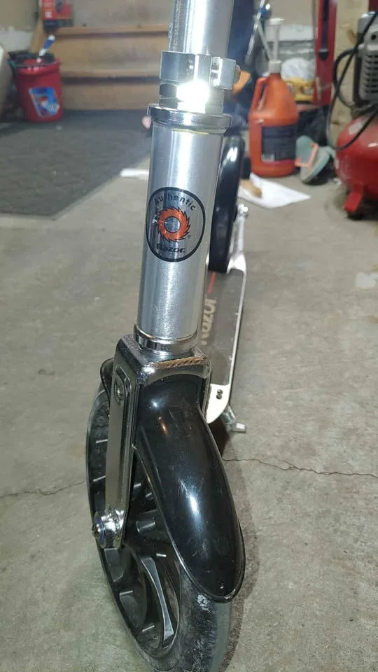 Razor A6 Scooter image indicator(2)
