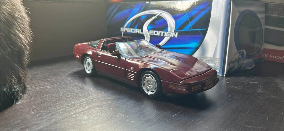 1/18 Maisto C4 Corvette